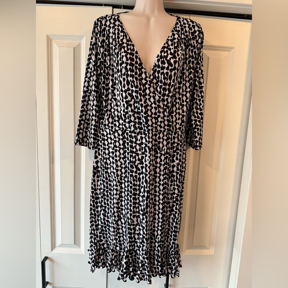 Dressbarn black white ruffle hem dress stretch 12 spring